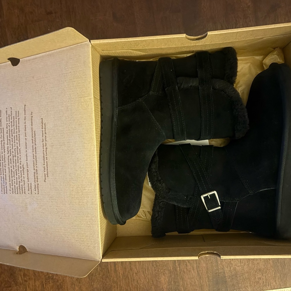 Koolaburra Black W Delene Short Boots